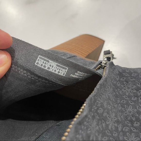 Toms Majorca Peep Toe Bootie Dark Grey Suede Embossed Size 11 - Picture 8 of 8